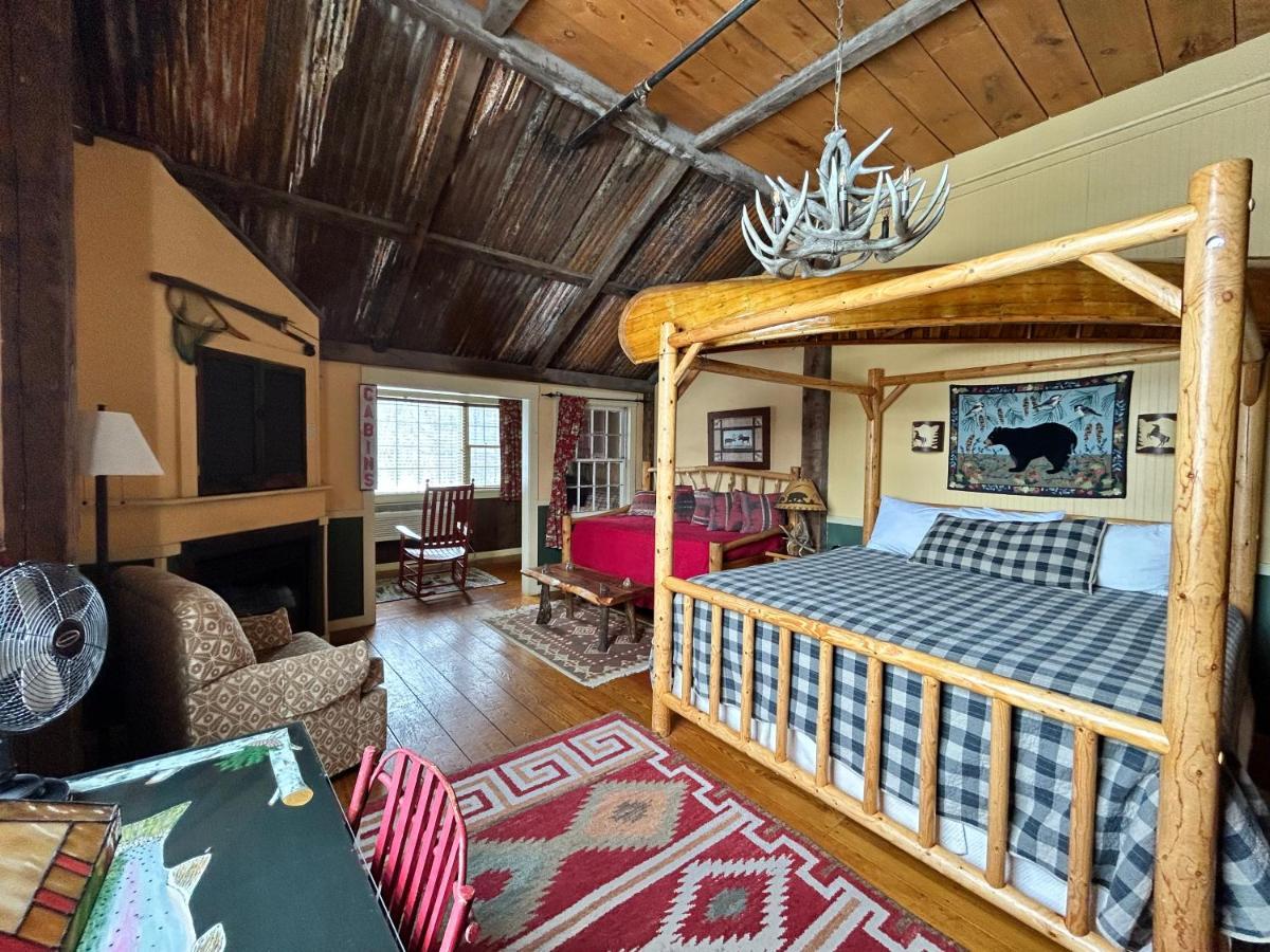 פלימות' The Common Man Inn, Spa & Lodge מראה חיצוני תמונה