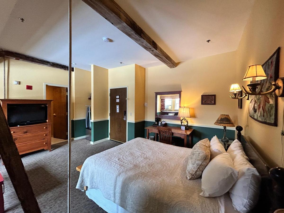 פלימות' The Common Man Inn, Spa & Lodge מראה חיצוני תמונה