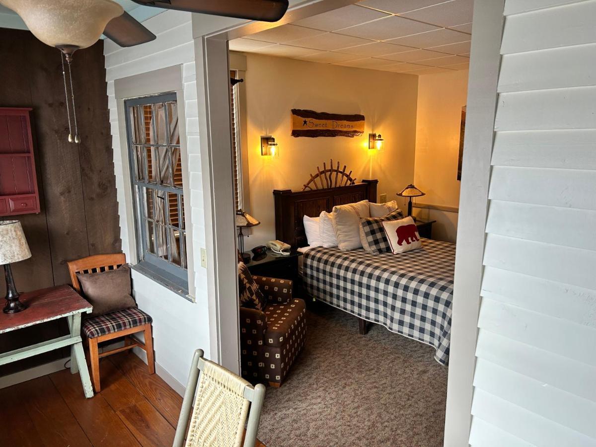 פלימות' The Common Man Inn, Spa & Lodge מראה חיצוני תמונה