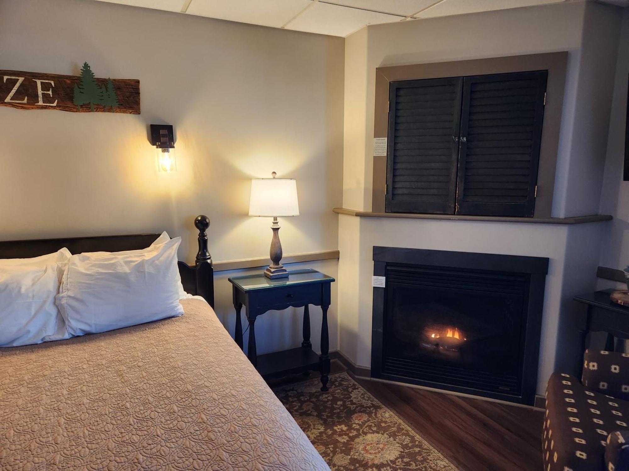 פלימות' The Common Man Inn, Spa & Lodge מראה חיצוני תמונה